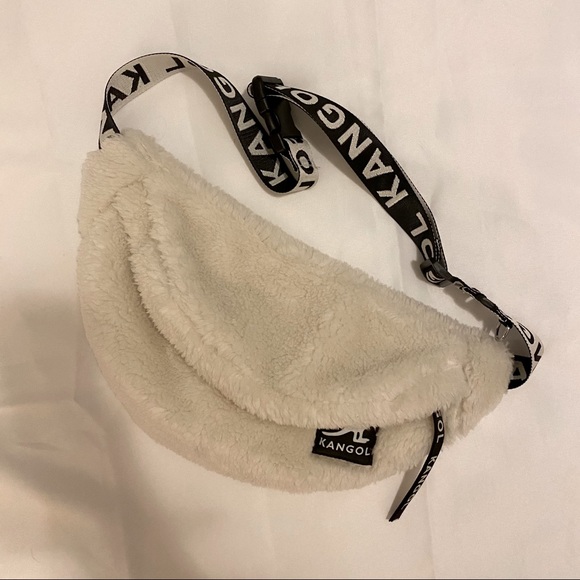 NWOT Kangol x H&M Shearling Bag - Picture 2 of 5